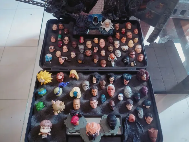 Heads ,cabeças Legends, McFarlane,universe, peças.