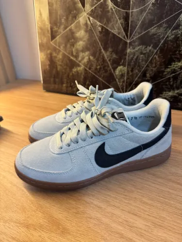 tênis nike field general feminino 37, usado uma única vez