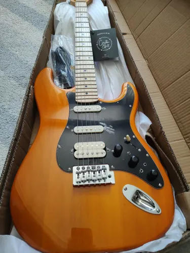 Guitarra Michael Rocker - Nova