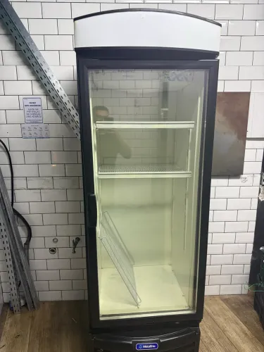 Geladeira expositora