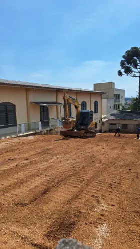 Terraplanagem | Locação de Máquinas e caminhões
