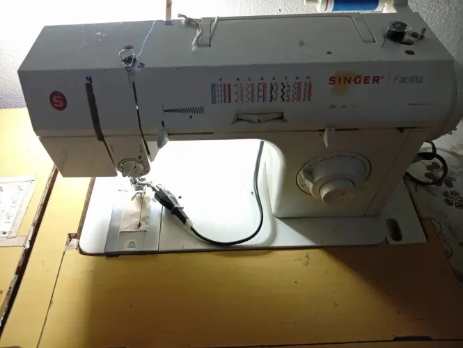 Maquina de costura