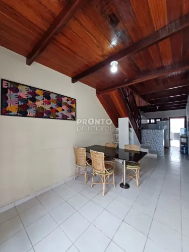 Casa de Condomínio com 5 quartos em Carneiros
