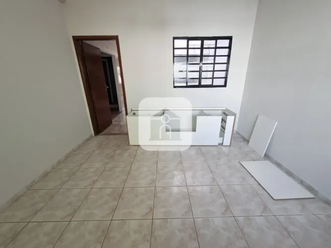 Casa para locação no bairro Planalto