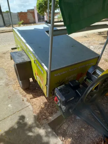 Reboque,Carrinho de lanche vendo valor 7 mil , é usado mas bem conservado