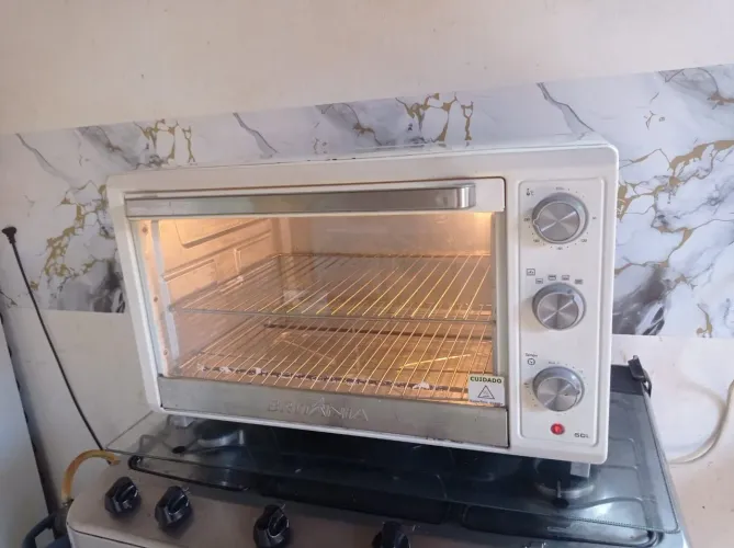 Forno elétrico Britânia 2 grade 50L 
