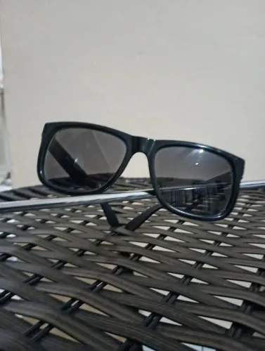 Óculos escuro modelo Ryaiban 