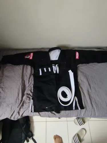 Kimono de jiu-jitsu Pezom A2 (nunca usado)