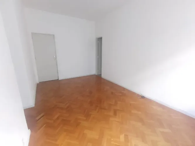 Excelente Apartamento, próximo a faculdade, feirinha do Alto, e restaurantes. Prédio com e