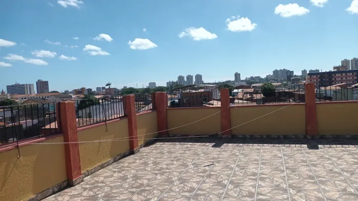 Kitnete de um quarto um banheiro e cozinha americana preço 1.300