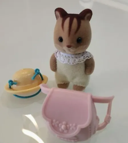 Sylvanian Family - Bebê Esquilo Noz