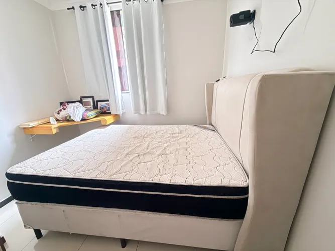 Vendo cama box queen com cabeceira