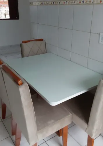 Mesa de Jantar + 4 Cadeiras | Vidro do Tampo Quebrado
