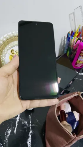 Celular sem funcionar para retirada de peças