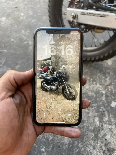 iPhone 11
