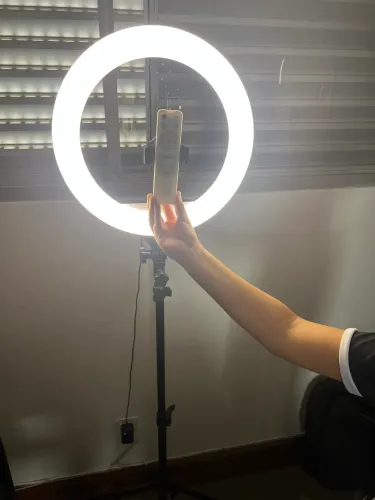 Ring Light Profissional Led 3 Tons de luz + controle remoto. 
