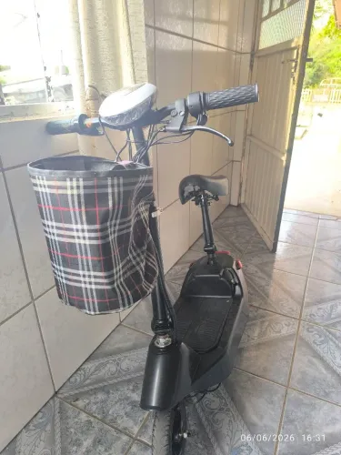 Scooter elétrica