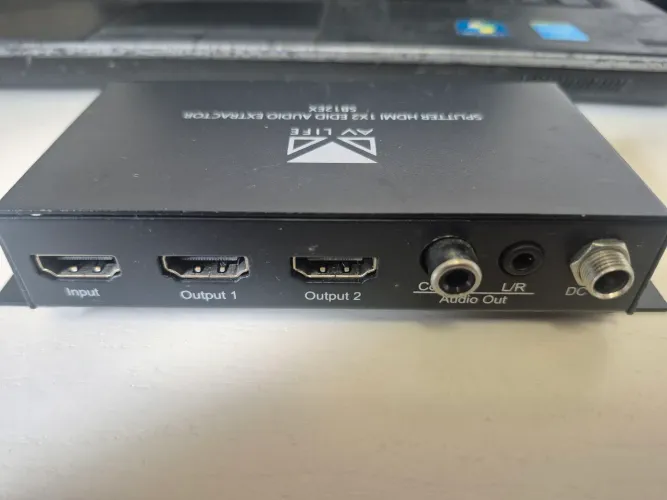 Splitter HDMI 1X2 EDID Audio Extractor (Modelo: SB12EX) da marca AV Life