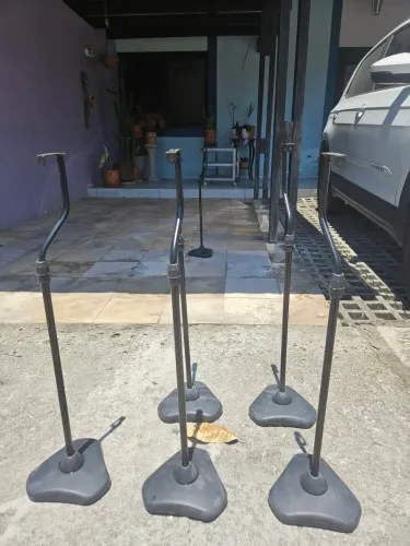 Oportunidade: 05 pedestais para Home theater