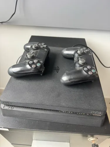 PS4 SLIM 500 GB + 1controle + cabo hdmi