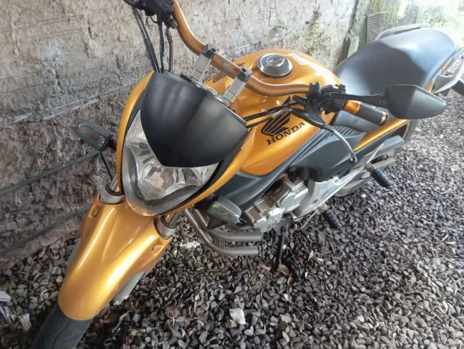 CB 300