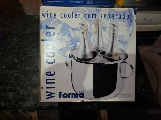 Balde para bebidas, em inox, com separador