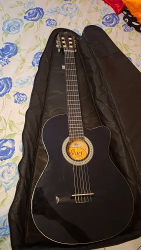 Violão Giannini elétrico com capa e palheta