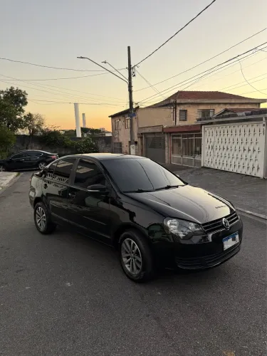 Volkswagen Polo Sedan 1.6 MI Total Flex 8V 4P 2014