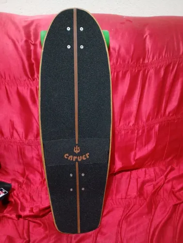 Skate Carver com trucks C7 Carver e rodas abec 11 e rolamentos loaded