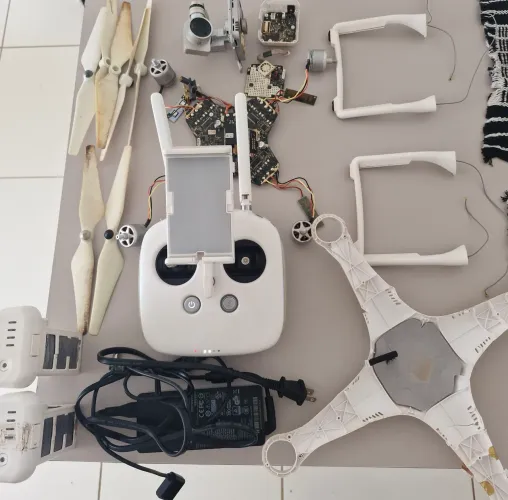 Drone phantom 3 profissional SUCATA