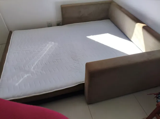 Vende-se sofá-cama semi novo em tecido suede marrom