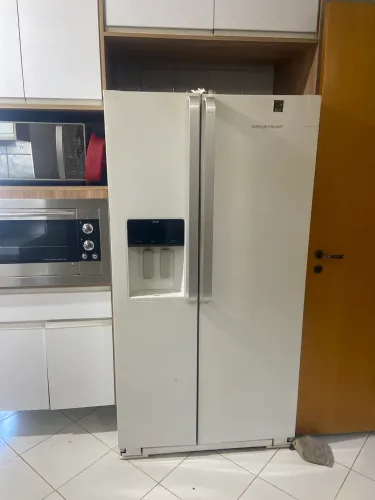 Vendo geladeira Brastemp side by side ative,precisa trocar o icemaker apenas !