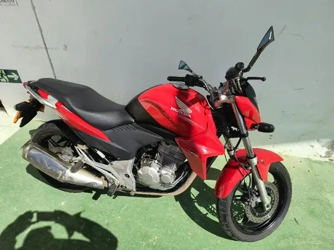 Cb 300