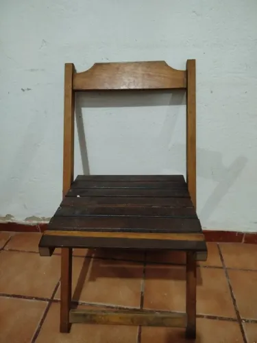 Cadeiras de madeira