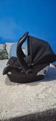 ? Vendo: Bebê Conforto, Cor Preta (Excelente Estado!)