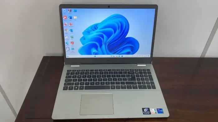 Notebook Dell Inspiron 3501 8GB I7 11ª
