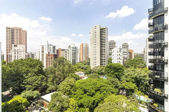 Imóvel para aluguel e venda tem 274 metros quadrados com 4 quartos
