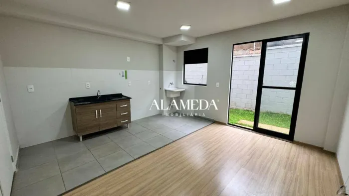 Apartamento com 2 Quartos Térreo com Quintal Privativo Região Leste para alugar, 56 m² por