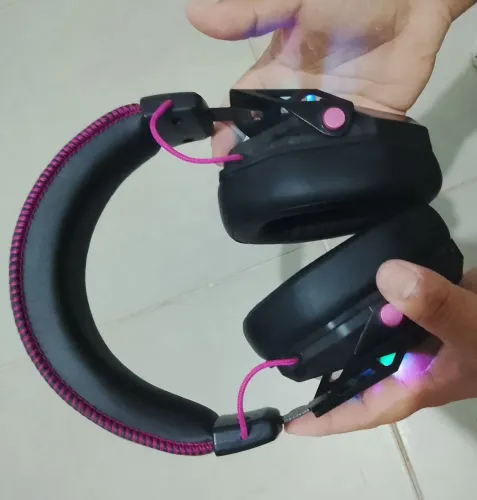 Headset Gamer sem fio Basike.