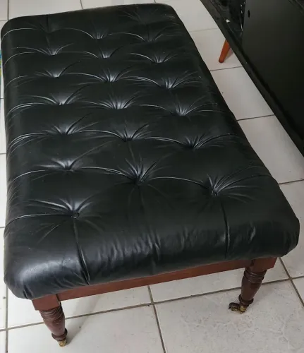 Recamier Couro Legítimo - Design Sofisticado que traz o toque de Nobreza ao ambiente 