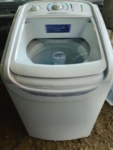 Máquina de lavar roupa Eletrolux 10 kilos 