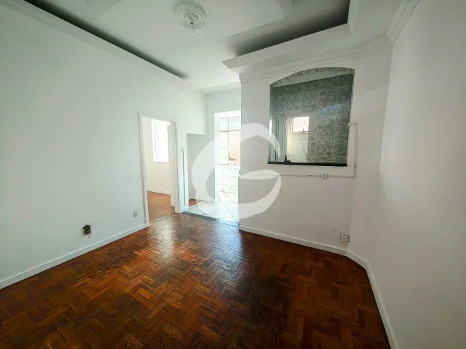 Apartamento 1 quarto, frente, no Centro de BH | 27m² | Portaria 24h e segurança