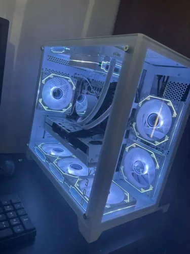 Pc gamer - white edition