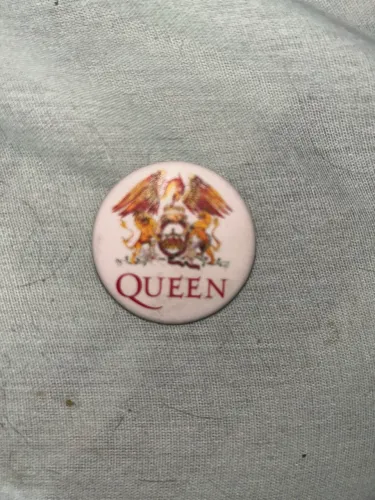 Broche Alfinete Queen