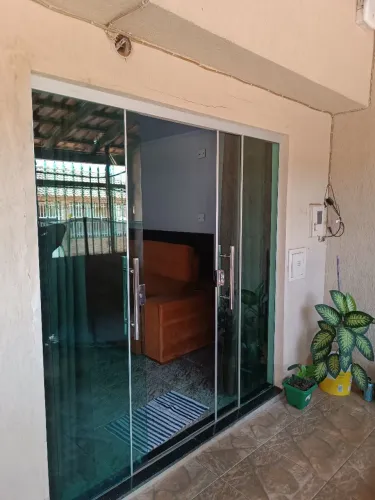 Vendo casa bem estruturada(não aceita financiamento).