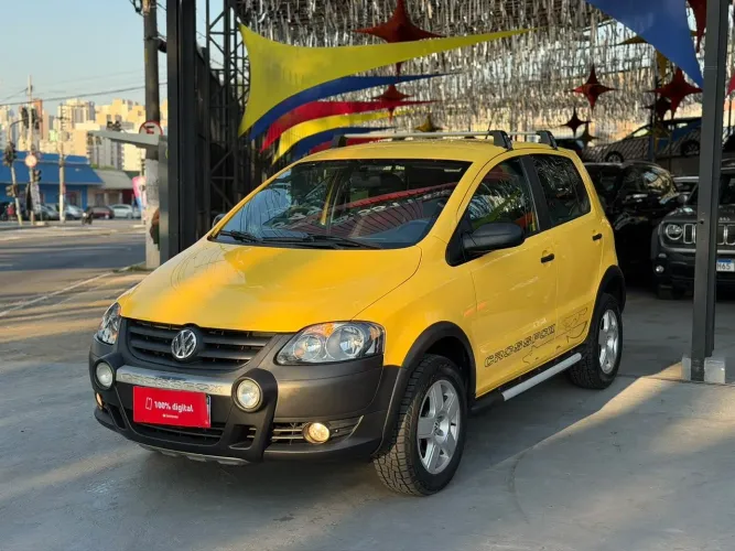 Volkswagen Crossfox 1.6 MI Total Flex 8V 5P 2009