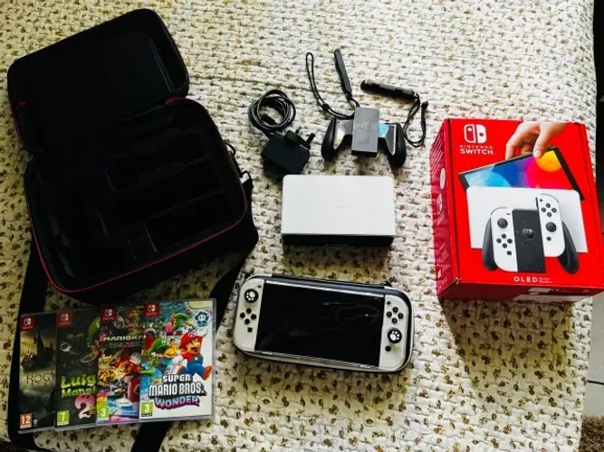NINTENDO SWITCH OLED - VENDO OU TROCO- COMPLETO + JOGOS