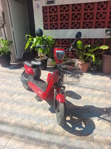 Moto elétrica primar bom estado potente e velocidade boa 41km