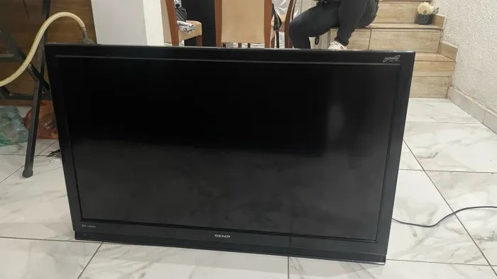 TV Semp Toshiba LCD 42 Polegadas - Liga, Tem Som, Mas Não Dá Imagem
