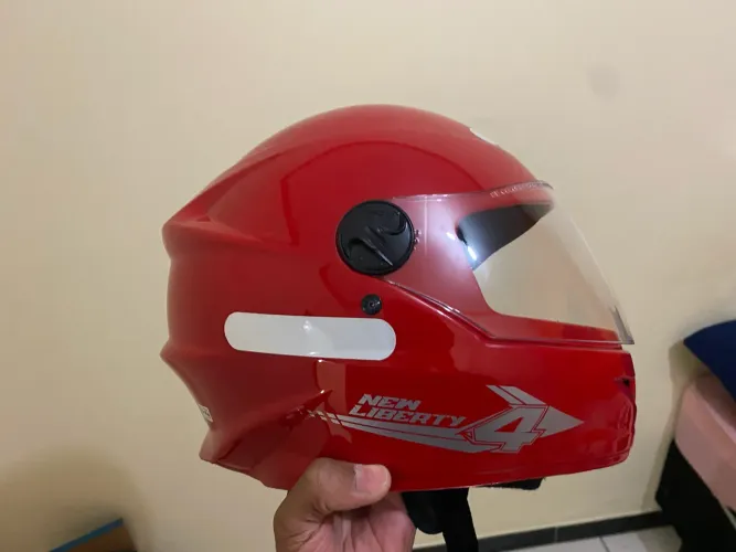 Capacete novo